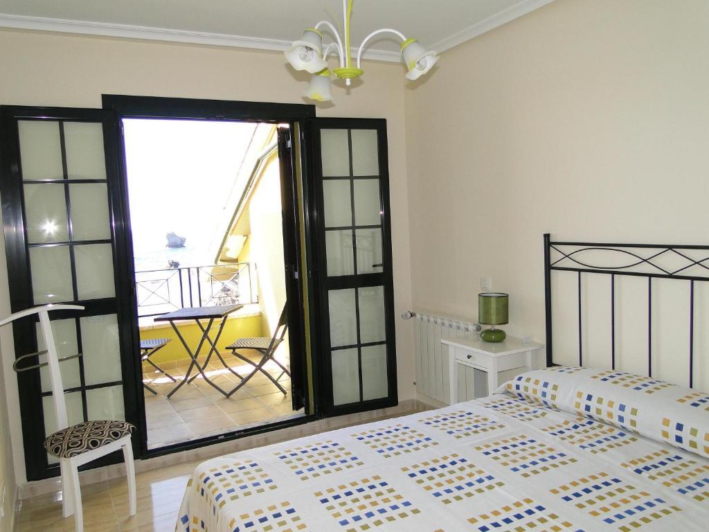 Apartamentos El Pinedo Noja Room photo